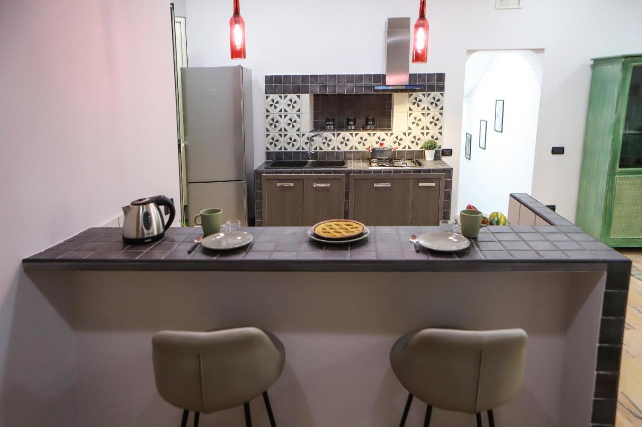 Modern Apartment At Piazza Del Gesu' By Wonderful Italy Неаполь Экстерьер фото